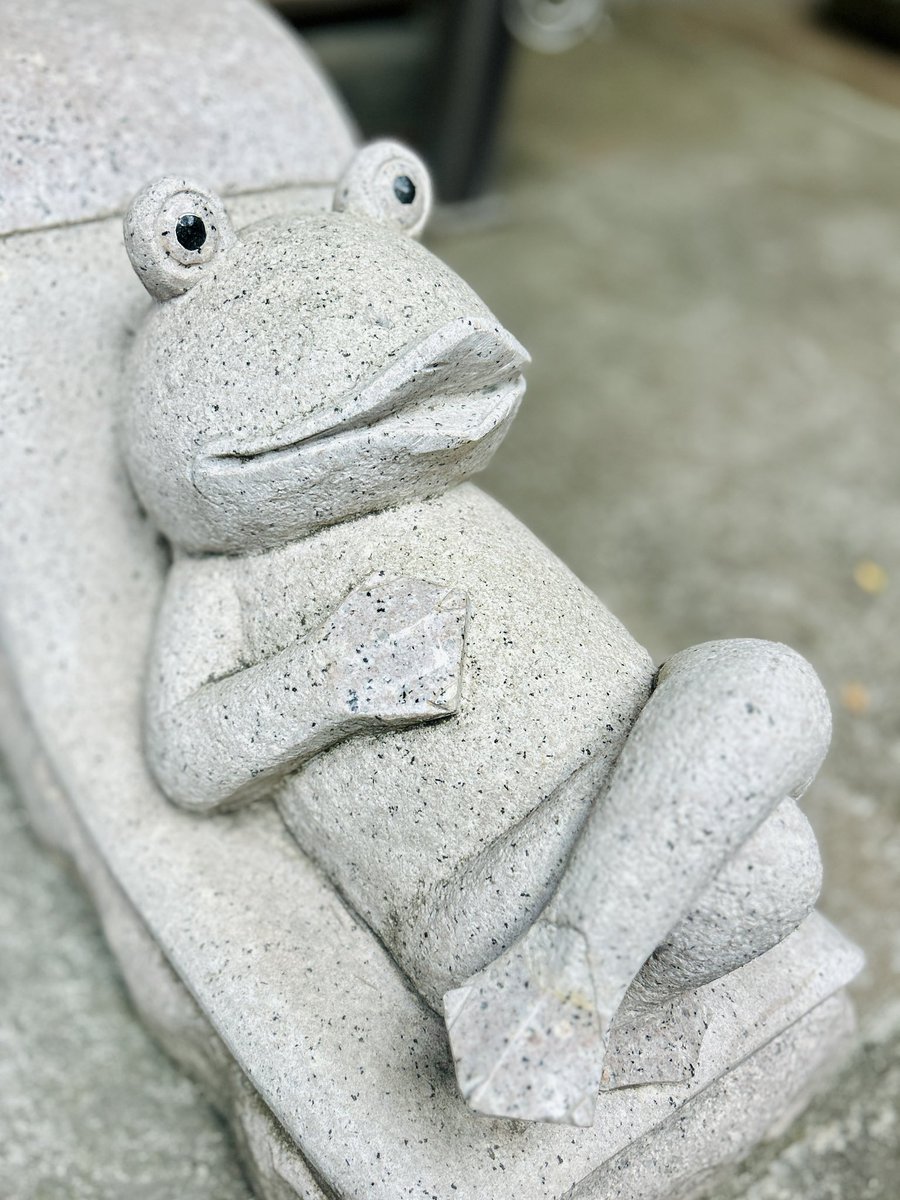 shintoukai's tweet photo. 最近ピンポイントの困り事が発生😨
成す術ないので神様頼み🙏

でもどの神様？と調べたら専門的なニーズに寄り添う神様が沢山いらっしゃった😊
ピッタリの神様も無事発見👀
馳せ参じて御守も拝受🙏

この神様は「願いが叶うその日までタコを食べてはならぬ」との願掛けあり〼🤣

🐙食べません🐙🙏😆 https://t.co/H37KrfpPSU