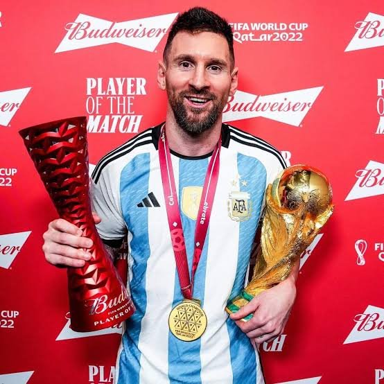MessiXtraHQ's tweet photo. 🚨 Most Non-Penalty goals in football history:

🇦🇷 Lionel Messi — 805
🇵🇹 Cristiano Ronaldo — 792 

Messi has played 166 less games. 💀💀 https://t.co/7PuDDledRN