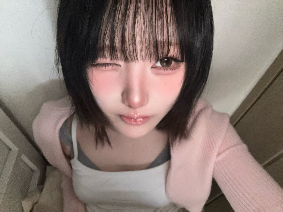 useruuuy's tweet photo. 하느님 저 단발해도 됩니까? https://t.co/8lYNKEfLdc