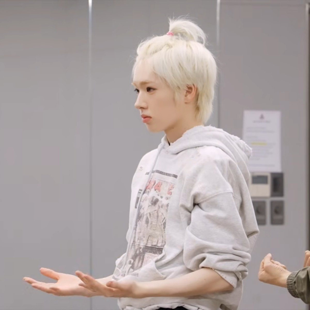 y112mm's tweet photo. 미모 미쳣음 https://t.co/7q2xj0Xp1U