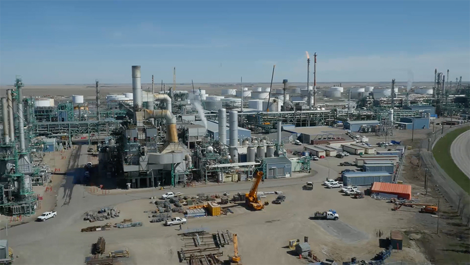 CoopRefinery's tweet photo. DYK? A group of enterprising farmers needed $32,000 to form our Refinery back in 1935. Today, we are one of the largest economic drivers in Western Canada. https://t.co/VNFQUDj7Ak