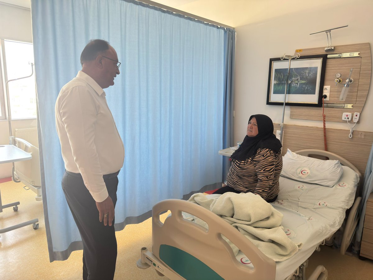 AkPartiTomarzaa's tweet photo. İlçe Başkanımız Sayın Turgut Koç ve Teşkilat Başkanımız Sayın Ahmet Tanırgan, Tomarza Yaşar Karayel Devlet Hastanesi’nde tedavi gören kıymetli hemşehrilerimizi ziyaret ederek geçmiş olsun dileklerini ilettiler.
Rabbim tüm hastalarımıza şifa versin. https://t.co/9dBSY0nWhn