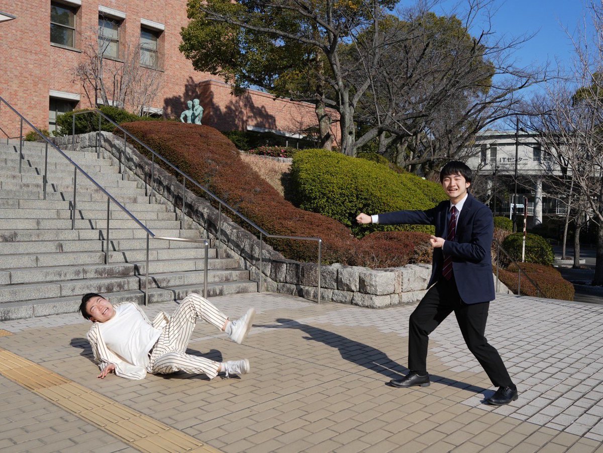 L4Kwl78057's tweet photo. 8月3日 18:30〜20:00 楽屋A
「かなりMを意識したライブ」

【演者紹介】
①ジョグ
②あいざわ、西山
③いやー熱いライブになってほしいですねー https://t.co/RWxSEHJPiW