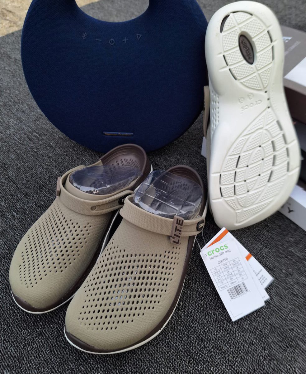 dinero_crocs's tweet photo. + Sizes 35 to 46 

Price: N17,000 https://t.co/EHyai8RLUp