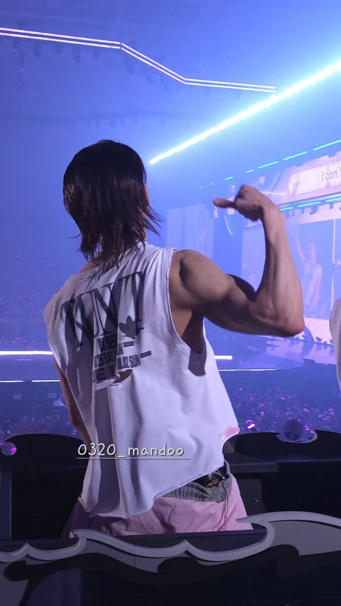 00203HHJ's tweet photo. power of 32kgs muscle mass https://t.co/GrdEq31KXL