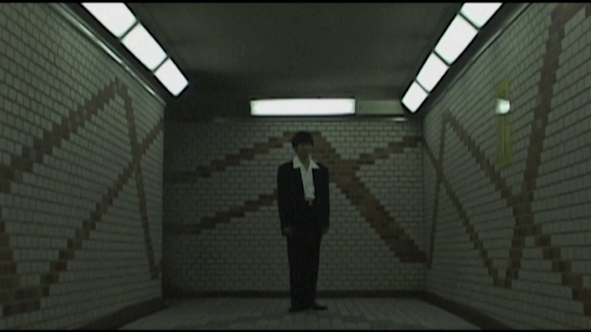 gridnostalgia's tweet photo. 0 &amp; 1 (2002) 🇯🇵
🎬Kei Nakata🎥Kazuto Sato
🔗https://t.co/zC8Wo5XZti https://t.co/PE7iu6bRvL