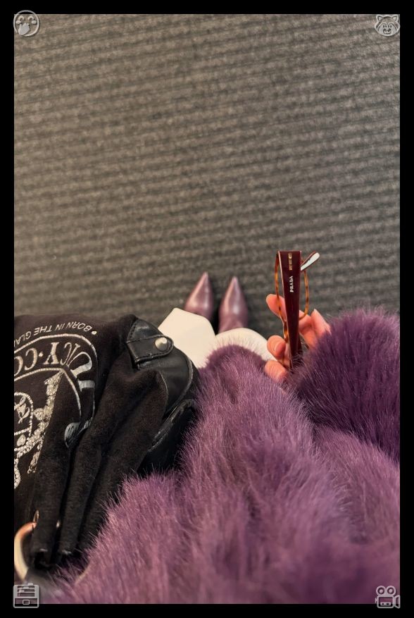 _ME_Saturday25's tweet photo. 🦱Spread your happiness with everyone nearby.403686The kitten held tightly to his mother, his heart pounding, yet after a short while, his curiosity sparked once more, leading him to glance over the box’s edge again, resolved to keep fear from holding him back. https://t.co/gwN267LzbV