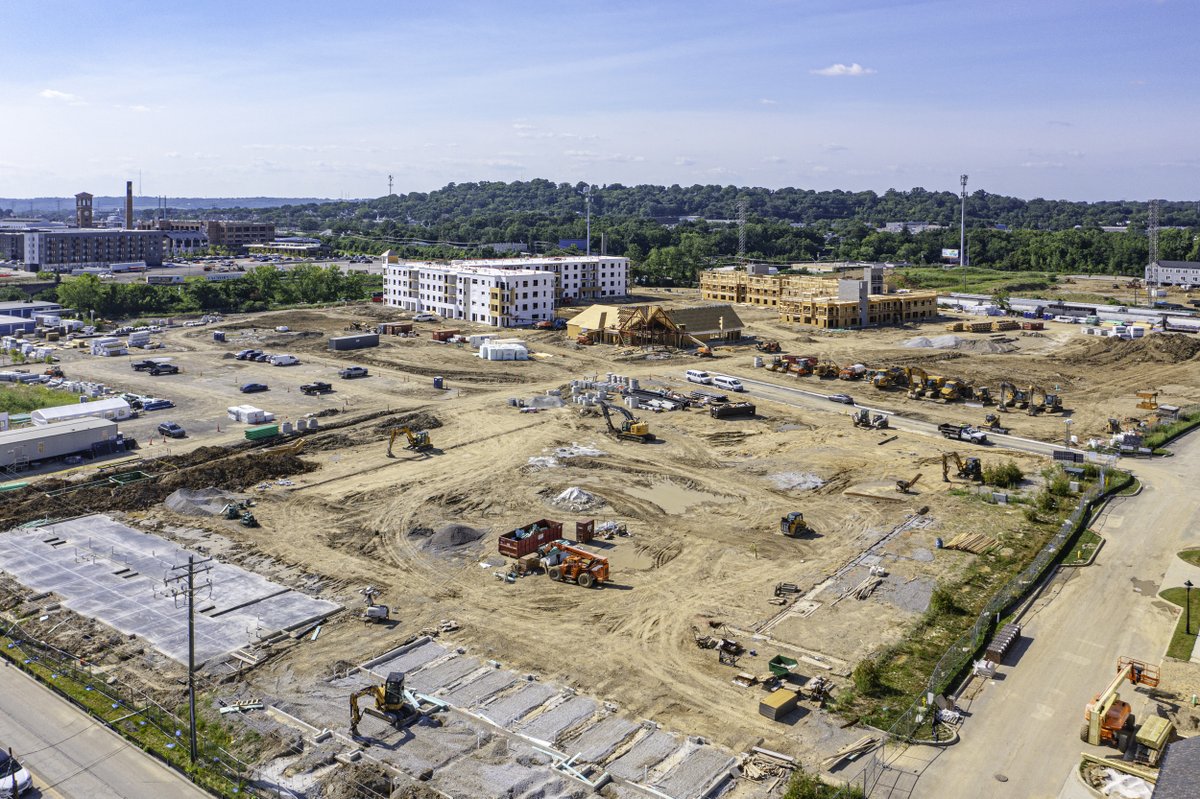 NeyerProperties's tweet photo. 🏗️ Progress continues at Three Oaks! Framing is now complete on the apartment building visible from I-71, as well as the community’s amenity buildings. This week also marks the start of framing on the first townhome-style apt. building.

Stay tuned for more updates! https://t.co/YKb98Am2Y2