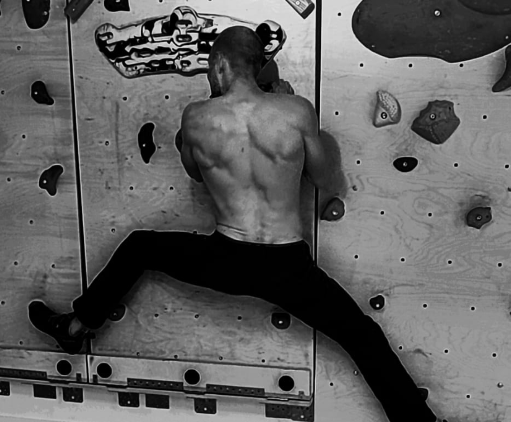 AndersInvests's tweet photo. Remember to take breaks from FinX, especially now when the whining and doom narratives take over. 

I am working on my bouldering skills right now and try to rehab a nasty shoulder injury. What are you up to? https://t.co/scKLgn7a5T