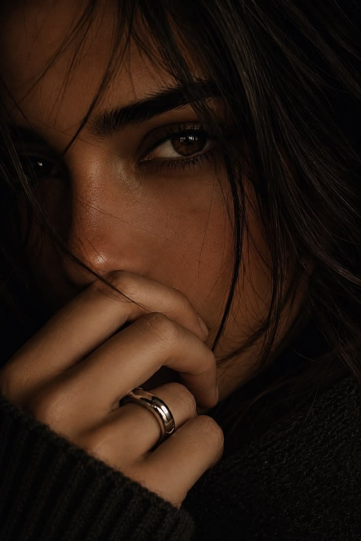 Ketzanaly's tweet photo. Hay conexiones que no necesitan explicaciones. Basta una mirada para reconocer un alma que despierta algo dentro de nosotros. Lo auténtico no siempre hace ruido... pero deja huella.

#MartesDeConexión ✨ https://t.co/uPbGpgIKDY