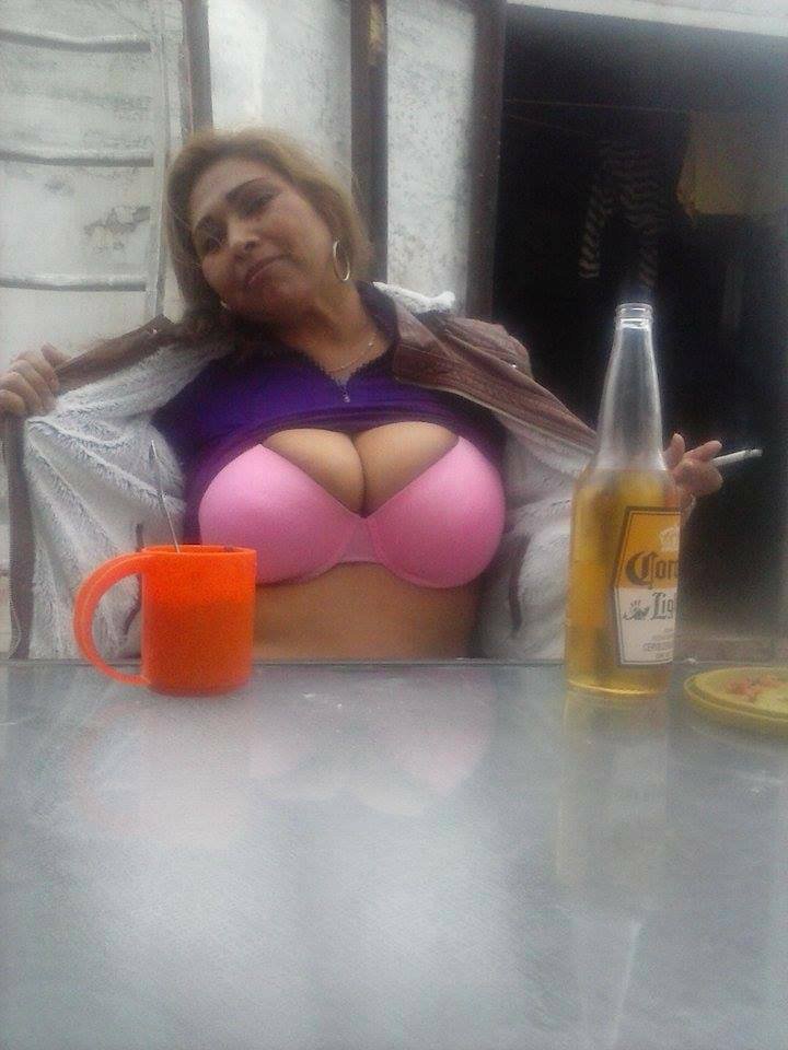 ass4everyone's tweet photo. Pocas cosas taaan ricas como el #MartesDeTetas (.) (.) 😍🔥🤤 https://t.co/DsMFXWHmR0