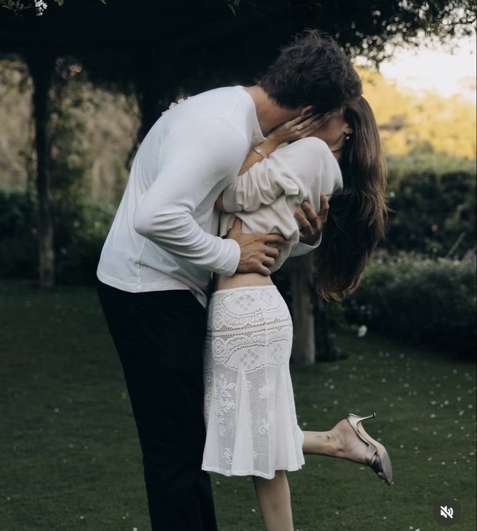 SleeperNFL's tweet photo. Justin Herbert and Madison Beer have announced their engagement on Instagram ❤️ https://t.co/RnBnDZktBi