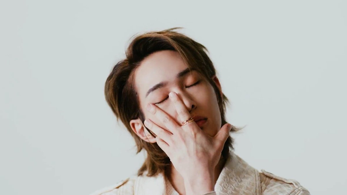 hourlyjinki's tweet photo. #온유 #ONEW #オニュ@SHINee @ONEW_GRIFFIN https://t.co/q4bsR2Lmq9