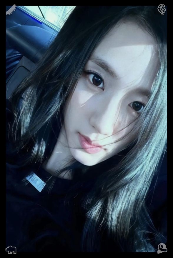 tsuntun's tweet photo. ☀️ Sunlight has the power to dispel any sense of sorrow. 530988 Your greatest adversary is the timid and indolent person you were yesterday. Each day, you must conquer your inner doubts and steadily surpass the average self, advancing bit by bit. https://t.co/adxIfBhJTD