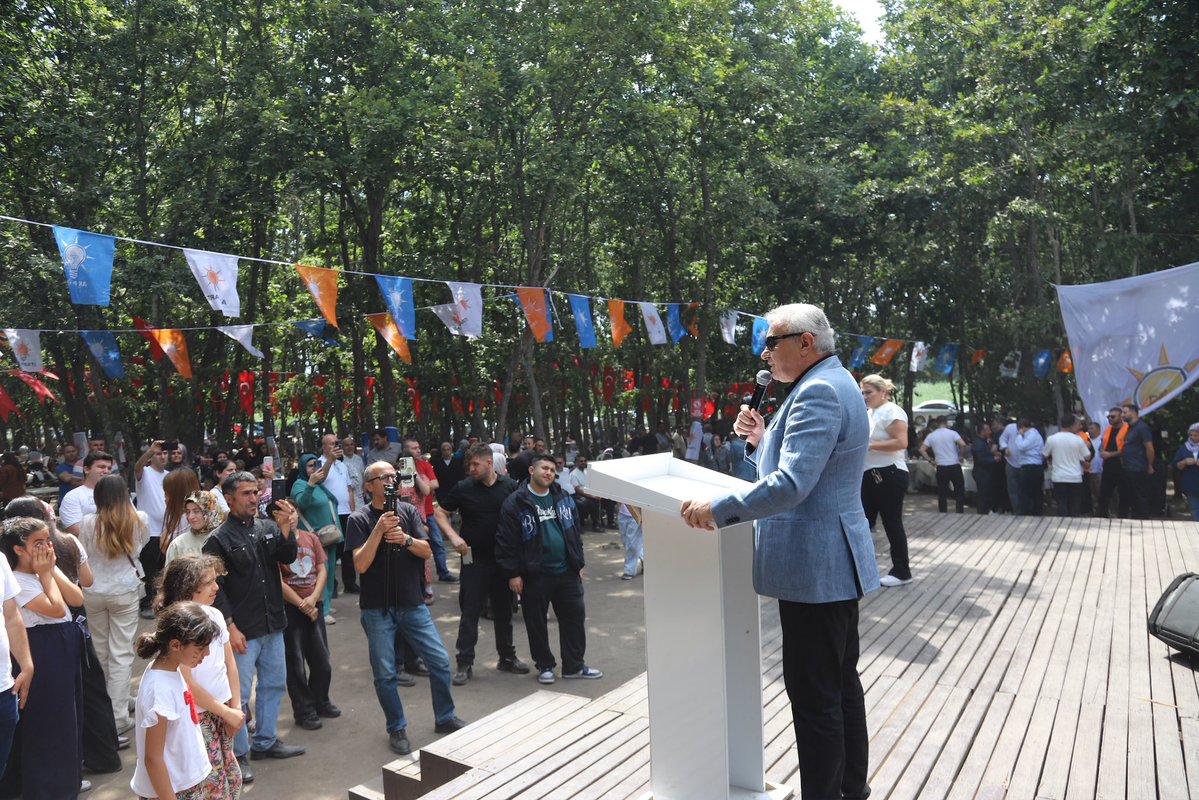 AkEsenyurt's tweet photo. İlçe Başkanımız Sayın Togay Çoban’ın ev sahipliğinde düzenlediğimiz Büyük Teşkilat Pikniği’nde; kıymetli misafirlerimiz, teşkilat mensuplarımız ve komşularımızla bir araya geldik.

Birliğimiz daim olsun. 🇹🇷 https://t.co/QyrdUAZcz9