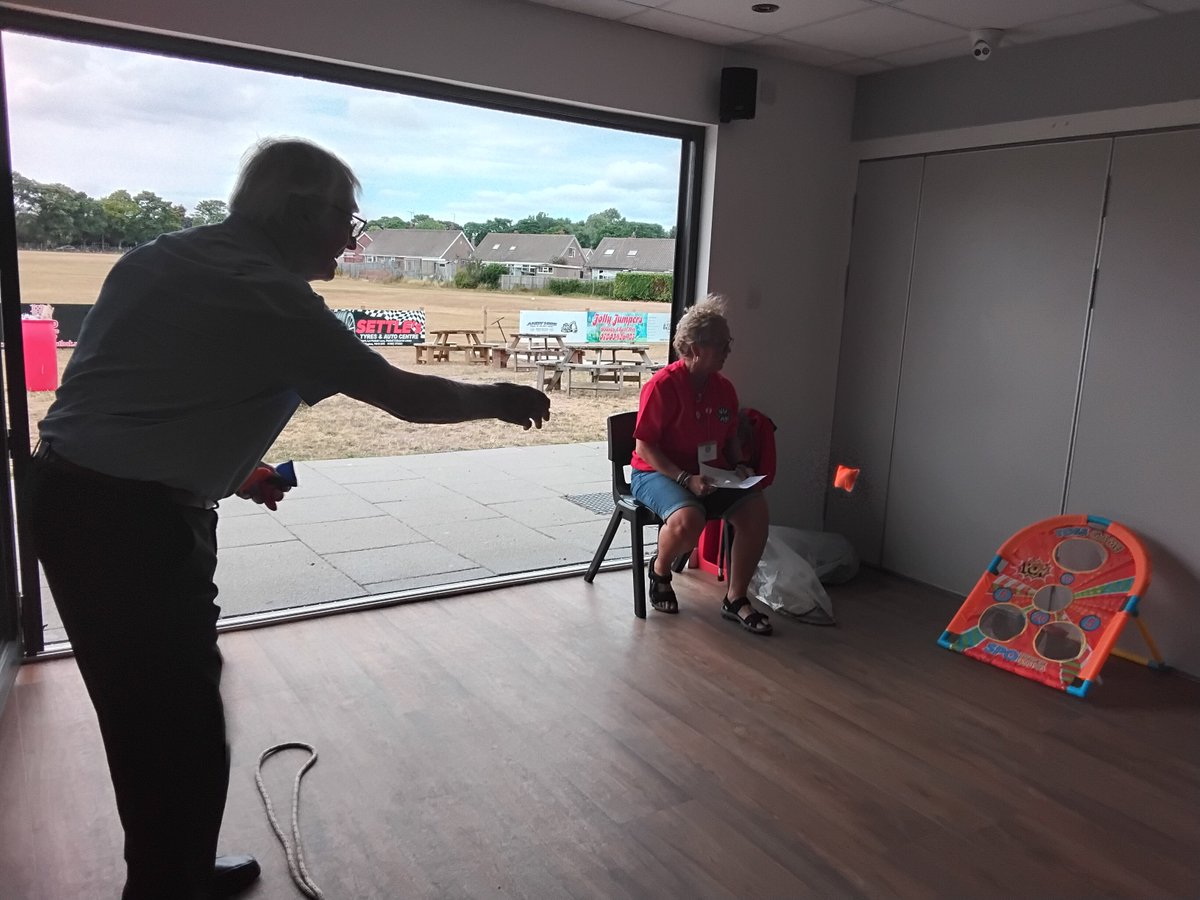 RedHouse44's tweet photo. Another brilliant afternoon at the veterans club #hicaactivities #bridlington #carehome https://t.co/RvOyyqZFY5
