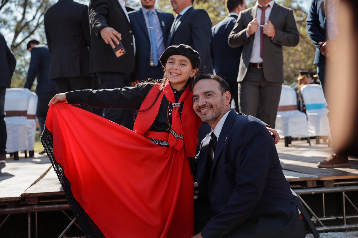 JPValdesok's tweet photo. Además, en esta localidad que cultiva futuro, terminamos las obras de un jardín de infantes y escuela primaria, próximas a inaugurar. ¡Gracias por el hermoso recibimiento! Vamos camino al centenario, en búsqueda de nuevos proyectos y sueños para nuestra querida #Mantilla 🙌 https://t.co/tu0bjthRnU