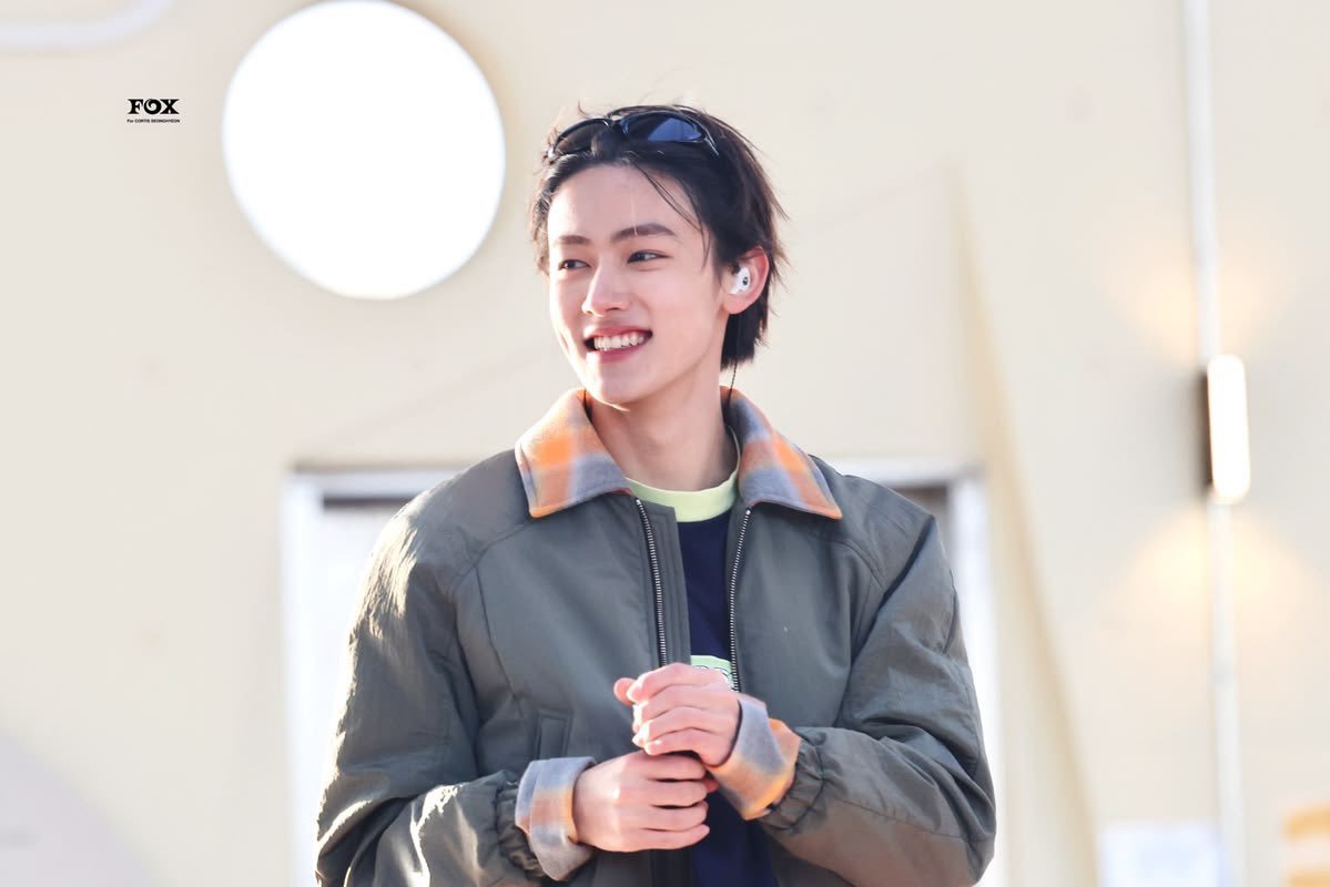 wh0ischoking's tweet photo. his smile is so precious, when u look at him, you’ll realize he is the definition of eternal beauty🤍🤍🤍 https://t.co/W0S9Xwjvl8
