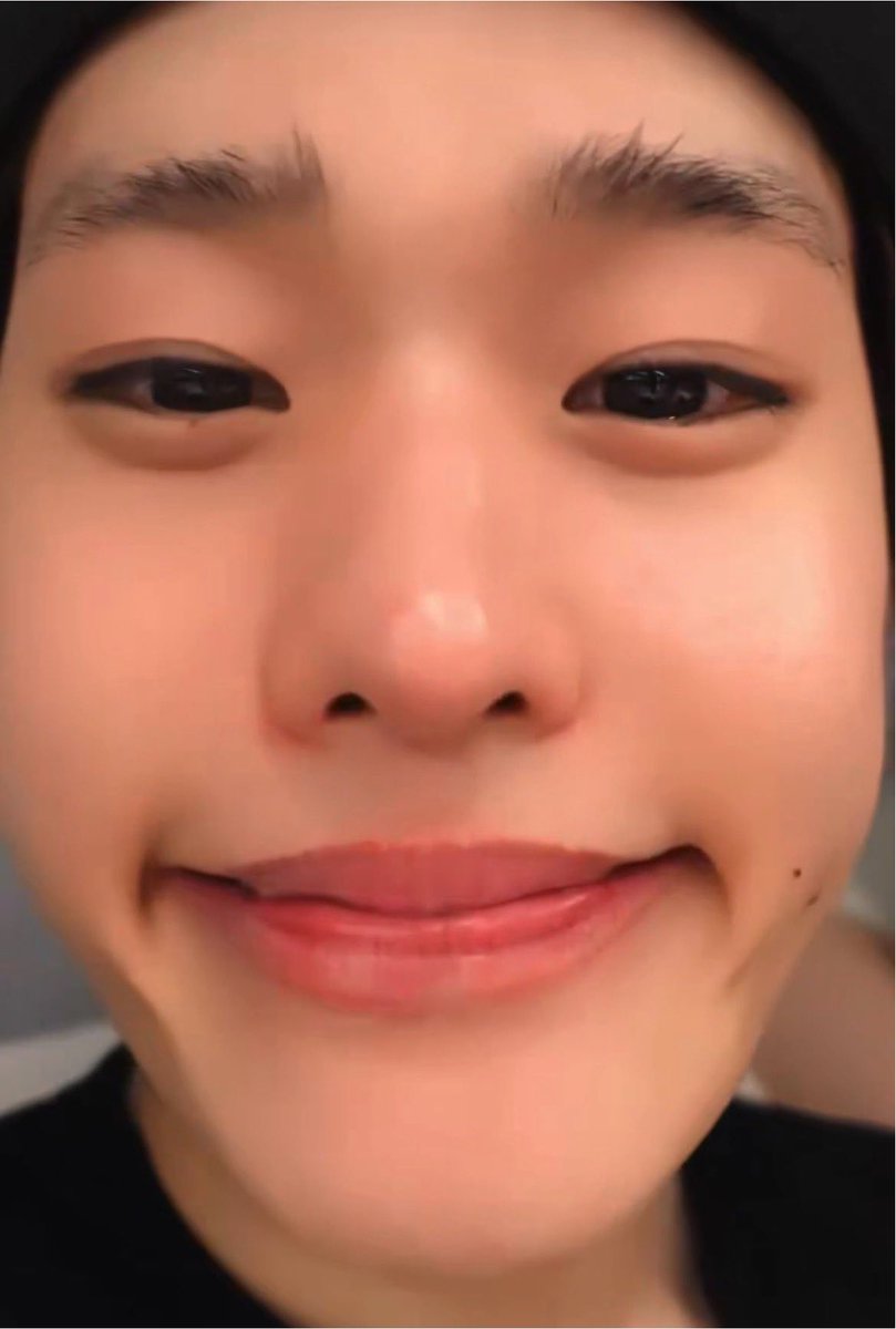 benneytr's tweet photo. 트친소 내렸습니당 모두 친하게 지내용😍 https://t.co/QSz8KqYBMF