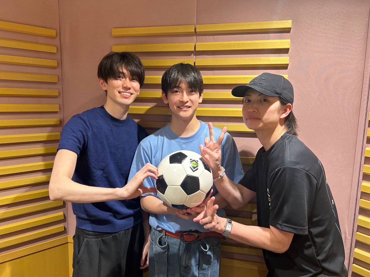 fumiya__annx's tweet photo. 【📻今夜24:00〜】
#高橋文哉 のオールナイトニッポンX

今週は1人で生放送でお送りします。
番組への感想などメールお待ちしております。

✉️fumiya@allnightnippon.com

📻radiko
https://t.co/hwtlk7sm2X

📱ANNJAMで音声同時配信
https://t.co/nrFQiCAwt4

#高橋文哉ANNX https://t.co/568JhnIn5g
