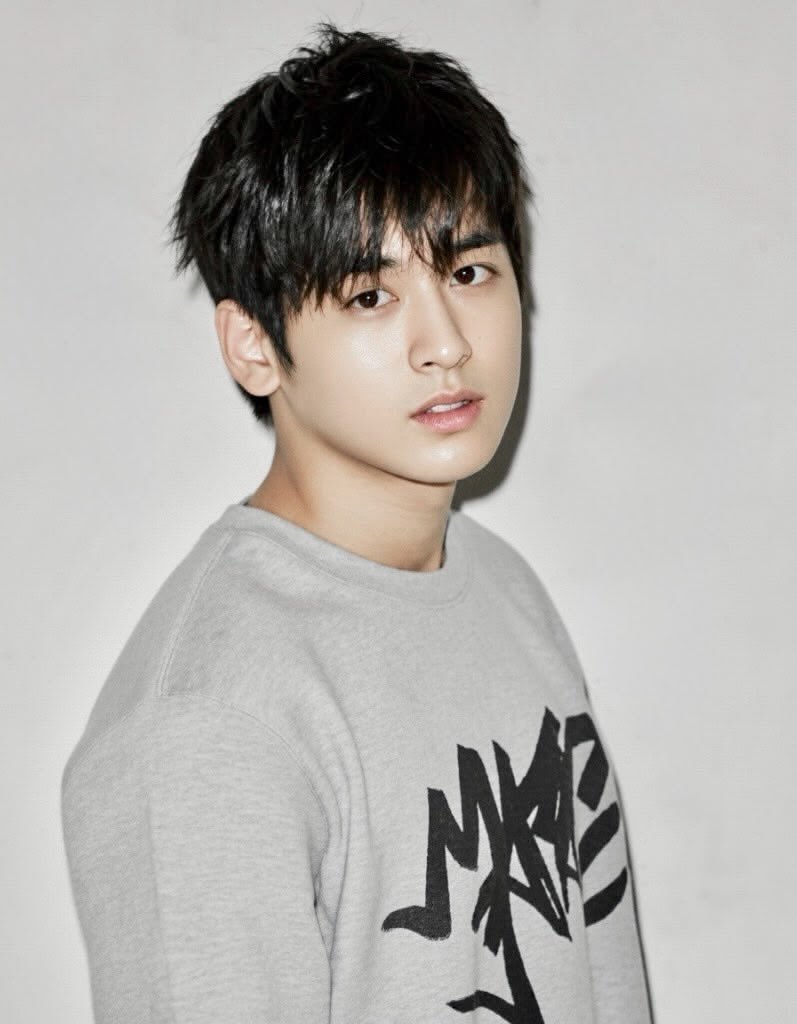 Chanwoozip's tweet photo. https://t.co/UGQaPjHL4H