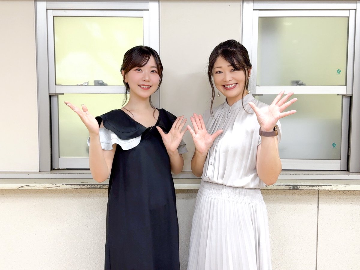 yukari_anzai's tweet photo. トークショーでMCして頂いた宮野さん🌸
CS放送でご一緒した中田さんと近藤さんです🌼
素敵な進行のおかげで緊張も少なくお話しすることができました！本当にありがとうございました✨ https://t.co/RGTCRQUpsW