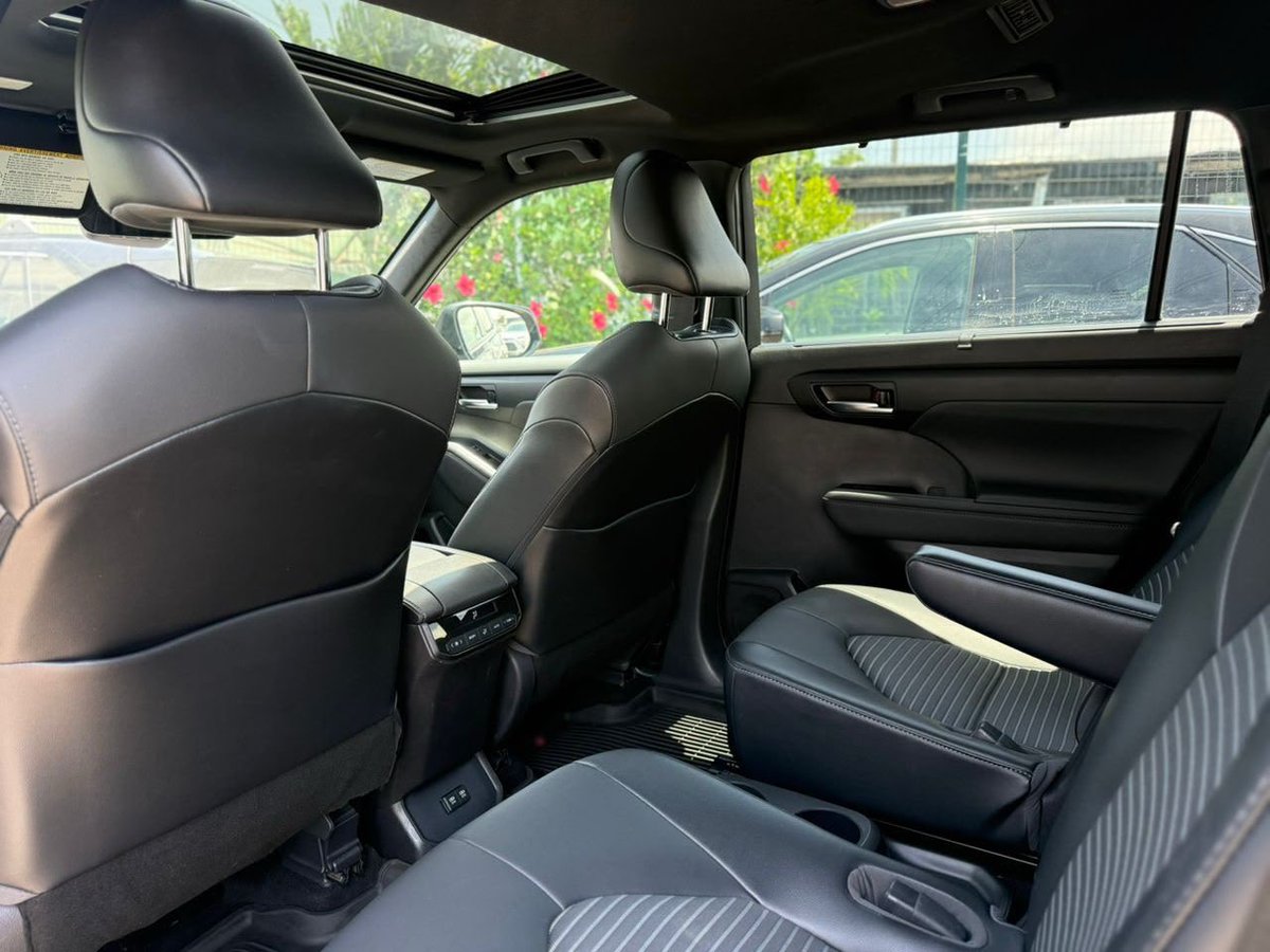 diccorhy's tweet photo. Foreign used: 
2021 Toyota Highlander 
XSE
Price: 57,000,000
📍: Lekki

Contact for details 📥 https://t.co/yBekJYtH83