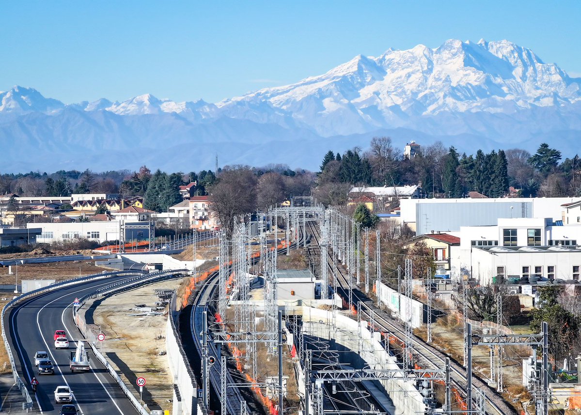 cinea_eu's tweet photo. Milan Malpensa Airport is now better connected by rail! 🚄✈️

A new link between Terminal 2 and the Gallarate junction connects the airport to northern Italy &amp; Switzerland 🇮🇹🇨🇭

 ⏱️7 min from T2 to Gallarate Station

Read more ➡️ https://t.co/v2XcYzFCWj

#CEFTransport #EU https://t.co/4aahYfnQBo