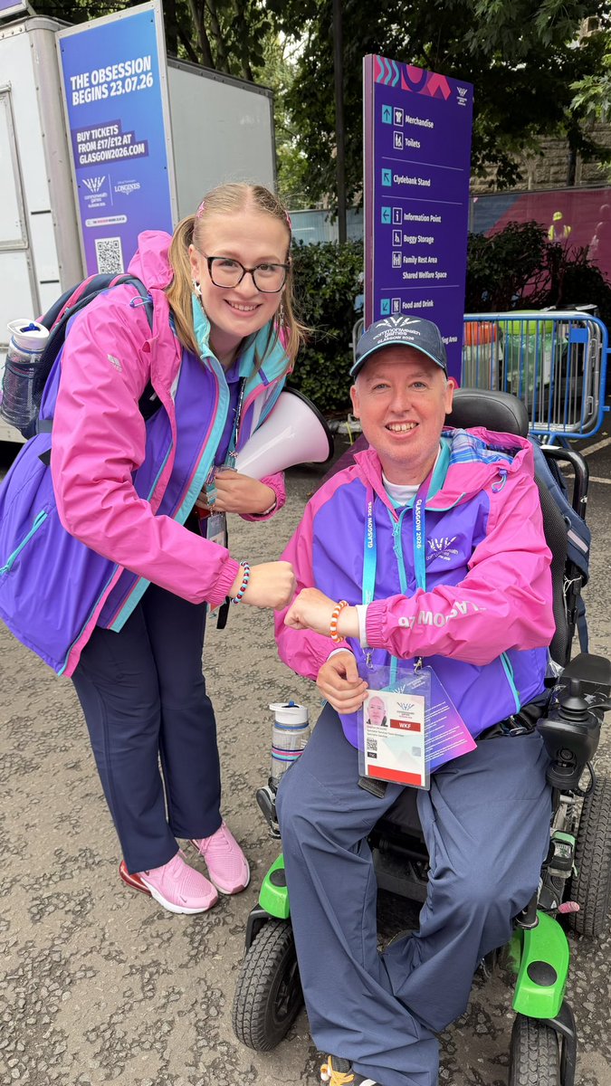 MBowater's tweet photo. Power of @harry_moseley in Glasgow
One person in this picture is a Paralympic gold medalist.
Another is the Bahamas swimming coach.
Next is a fantastic volunteer who has supported numerous events.
Last is a lad from Birmingham who just turns up to try and look good. #HHHO https://t.co/P5AtVvH8MZ