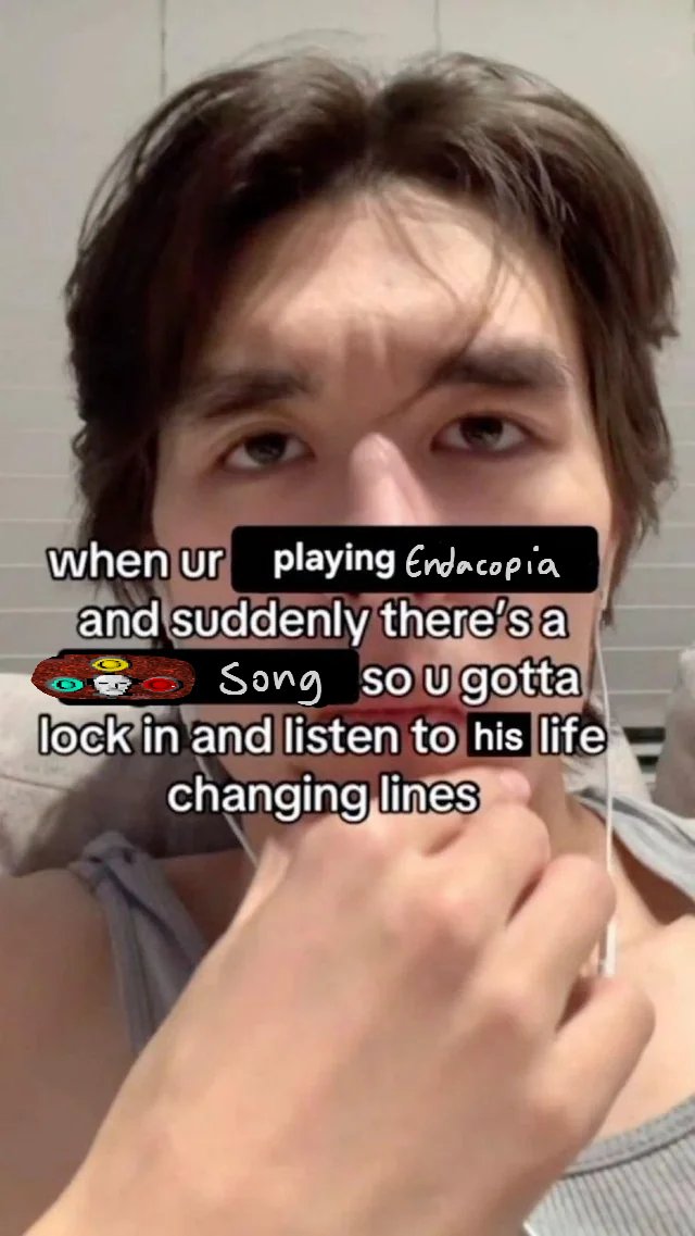 peenbiies's tweet photo. been forcing my friend to play Endacopia while I work https://t.co/4aBGBejwPh