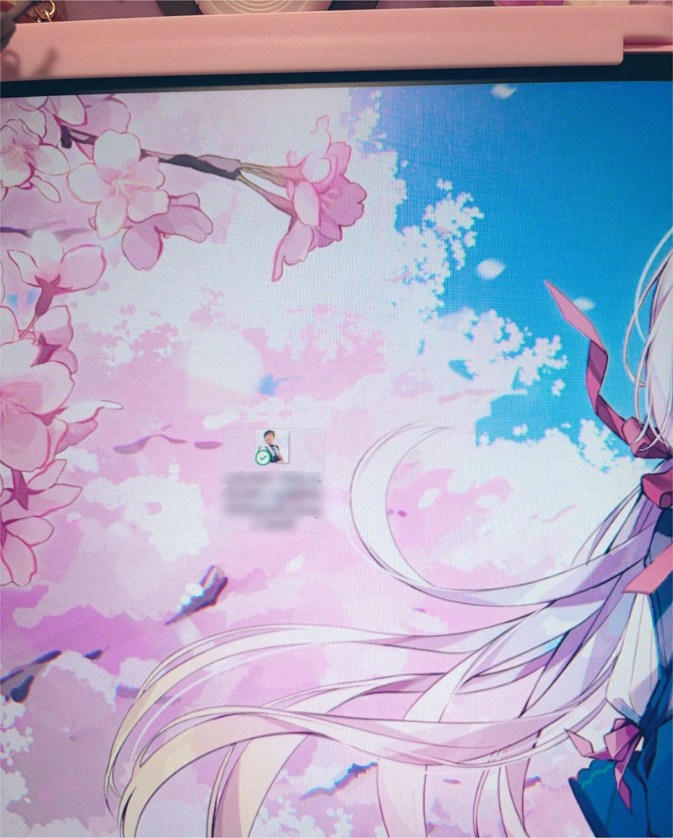 Nicola_Claes's tweet photo. なんかデスクトップのど真ん中に急にゴンさん生えてきた。

こころあたりなさすぎておもろい https://t.co/cNl0g0rvQF