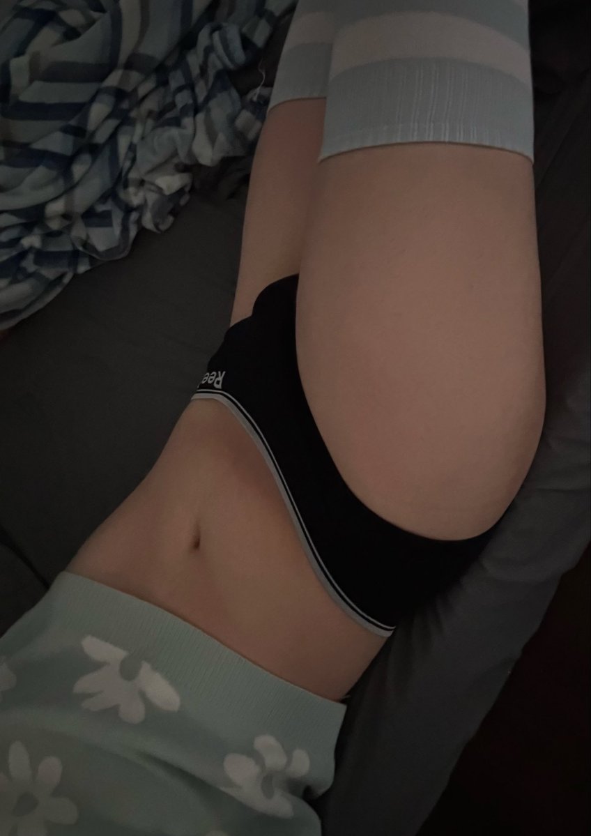 figsthedog's tweet photo. I think blue is a nice color on me ,, also I’ll be posting suit pics later dw :3

happy #tummytuesday or smth ..

#femboy https://t.co/fYmt70vr2X