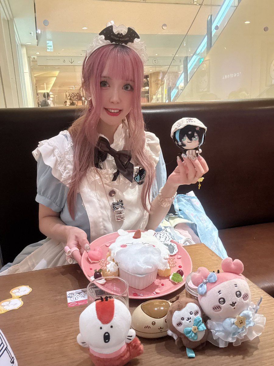 nmt_db's tweet photo. ちいかわレストランの思い出💓
推しのあのこのメニュー頼んだら偶然推しの席だったの最高すぎない😭⁉️

#lolitafashion
#ロリィタ
#ちいかわ https://t.co/WTBbVjf2ui