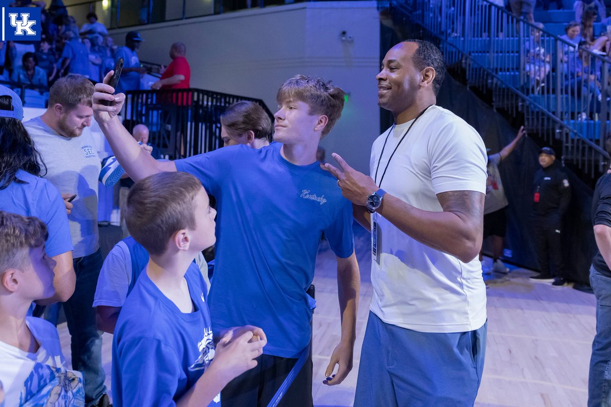 KentuckyMBB's tweet photo. Alumni Championship game roll call.

Who's going to be in the house tomorrow night, and if not here is the link so you don't miss it https://t.co/sLzVwfcF7t

P.S. wear WHITE ⚪️⚪️⚪️⚪️⚪️ https://t.co/vFyNg92wDf