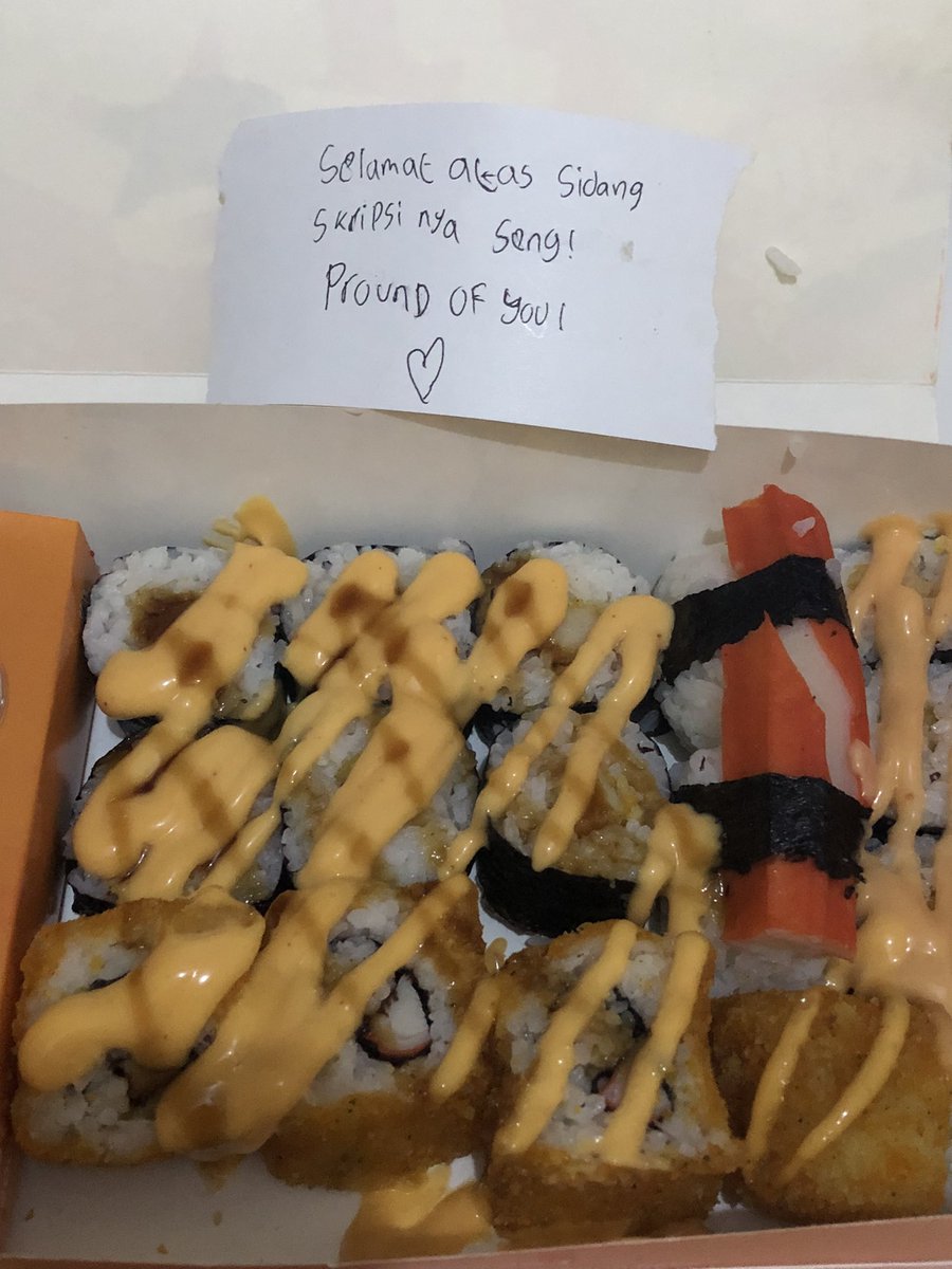 deyrjeon's tweet photo. tbtb dikirimin sushi sm @mooncheie 🥹🤤🍣 maaciii ya seng hepi syekalii akuu ENAKKK BGTTT <333 semoga rezeki km lancar teruss yaaa

met mam oll 🫶🏻 https://t.co/gO0C0lVR0B