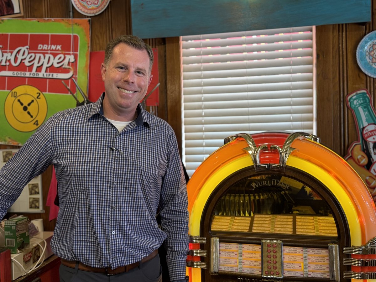 sgfcitizen's tweet photo. Mexican Villa is celebrating 75 years of serving Springfield-style Mexican food.

Read it: https://t.co/sBpta4e5NF https://t.co/uQuV6Wdi3l