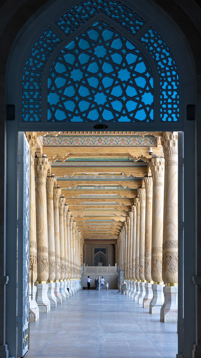 Hikari__Travel's tweet photo. 🇺🇿Uzbekistan Samarkand
📍Tomb Of Imam Bukhari

行く予定にしてなくてノーマークだったけど、複数の現地人におすすめされて訪問、見渡す限り広がる青色が美しい🩵

🚕タクシー　往復合計70,000スム
💸入場料　250,000スム

入場料が高額なので外観だけ見るのでもいいかも👍🏻

📸4枚とも一眼レフで撮影 https://t.co/ou1bGq24ng
