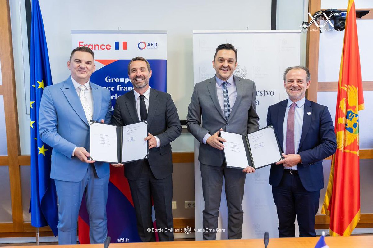 MiniFinME's tweet photo. 📌Potpisan ugovor o kreditu između Francuske agencije za razvoj (AFD) i Crnogorskog elektroprenosnog sistema (CGES), vrijedan 25 miliona eura, uz državnu garanciju, kojim će biti modernizovane trafostanice Perućica i Pljevlja 2. https://t.co/WUmdTaoePl
