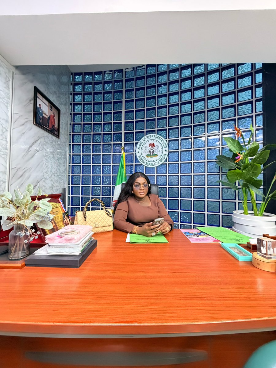 BadmusEniola's tweet photo. Another day in the life of Senator Badoskyyy https://t.co/n9RN3J28WX