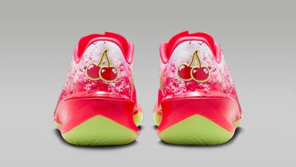SoleRetriever's tweet photo. FIRST LOOK: Nike GT Cut 4 “Shirley Buckets” Paige Bueckers PE 🍒🪣

Inspired by the Shirley Temple, Paige’s favorite drink.

🗓️ August 5th
📝 IX2111-600
💵 $210 https://t.co/w63wQOphfJ