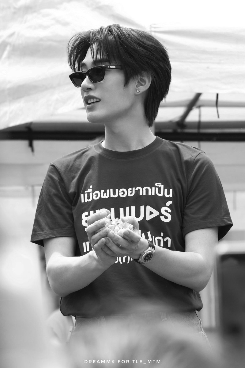 emflaek's tweet photo. พี่มาเพื่อกวาดแม่เมะกลับไปเท่านั้นค่ะน้อง ระวังตัวไว้ให้ดี นี่คือภารกิจของพี่😎🫵🏼

YourTuber Worship

#บวงสรวงYourTuber
#YourtuberSeries
#TLE_mtm https://t.co/Lyiunt4ND4