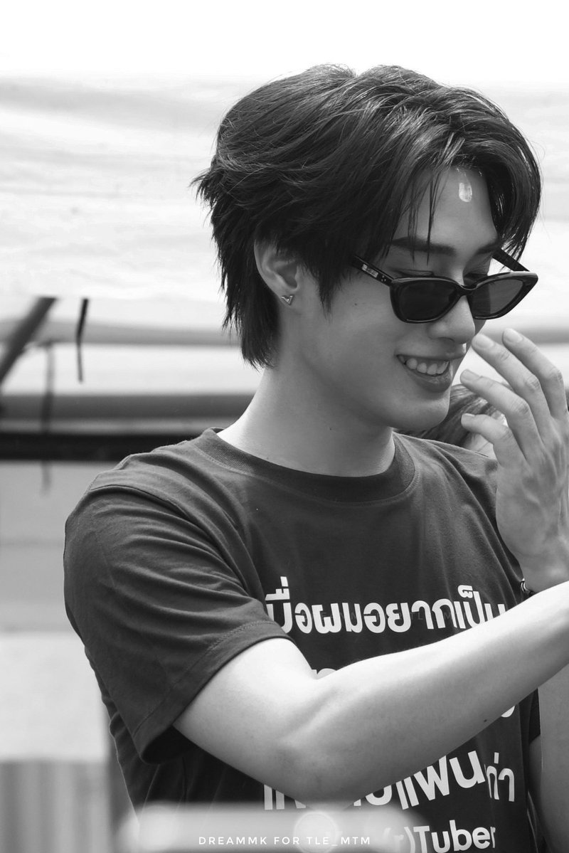 emflaek's tweet photo. พี่มาเพื่อกวาดแม่เมะกลับไปเท่านั้นค่ะน้อง ระวังตัวไว้ให้ดี นี่คือภารกิจของพี่😎🫵🏼

YourTuber Worship

#บวงสรวงYourTuber
#YourtuberSeries
#TLE_mtm https://t.co/Lyiunt4ND4
