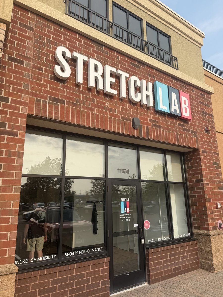 AnthonyLaPanta's tweet photo. Got a pre-show stretch in at @stretchlab , so I’ll be ready! https://t.co/2nxcYyeOhk