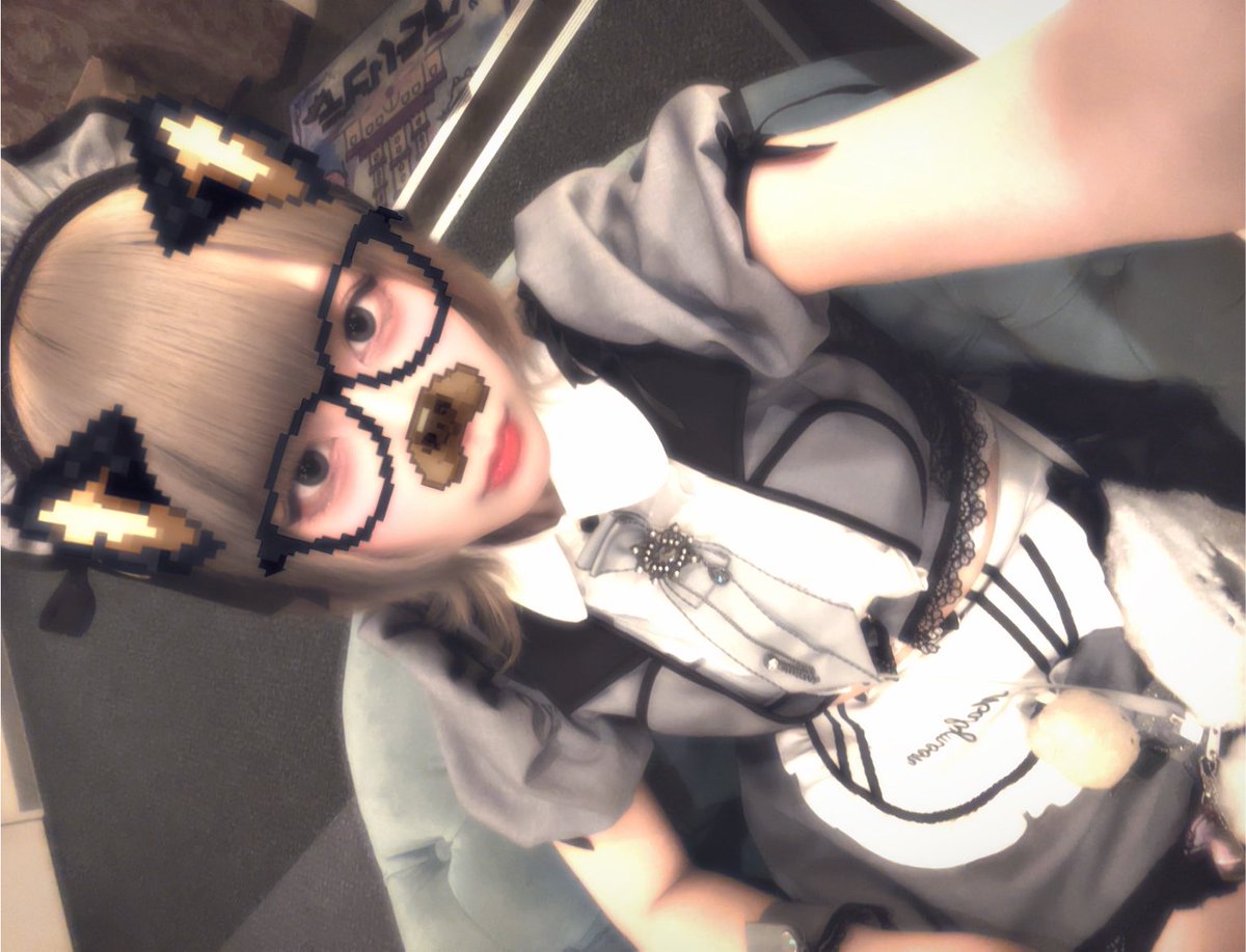 s2_devi_s2's tweet photo. ちこくちた、にじゅうさんじから
#コンカフェ嬢 #荻窪コンカフェ #自撮り界隈 https://t.co/cBQrNQidrk