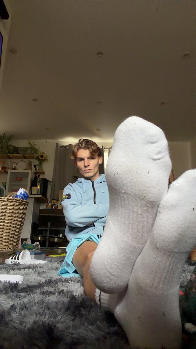 master_aj7's tweet photo. Rt if you like soles🦶
#findom https://t.co/IXVWDx8bP6