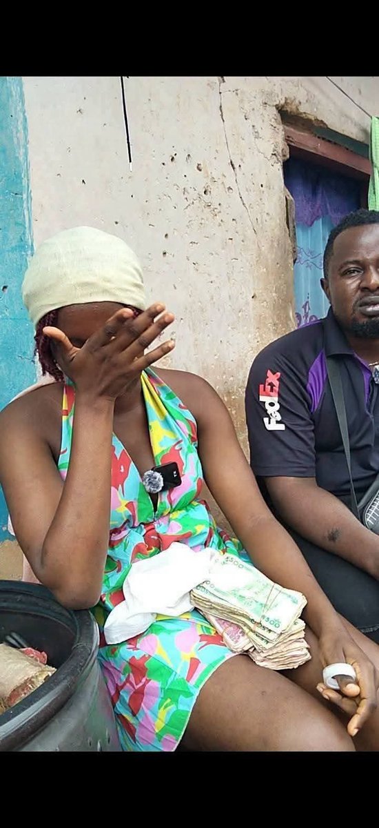 DuruMiracle11's tweet photo. Remember this girl that went viral after dancing what it seems like drunken &amp; half naked? They are now donating money for her.

Ije UWA

#enugu #dance #toscana https://t.co/0SSywLgPbt