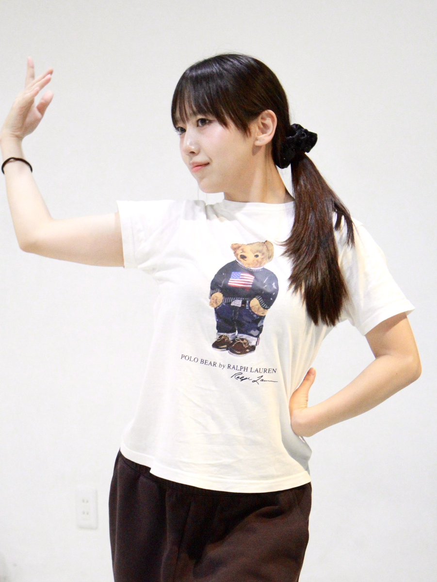 re17official's tweet photo. デビューに向けて、今日もレッスン💃✨

一歩ずつだけど、みんなで成長しています。

ステージで最高のパフォーマンスを届けられるよう、これからも全力で頑張ります！

ぜひRe:17の成長を見守っていただけたら嬉しいです🌸

応援よろしくお願いします！ https://t.co/B5fCpylmK0