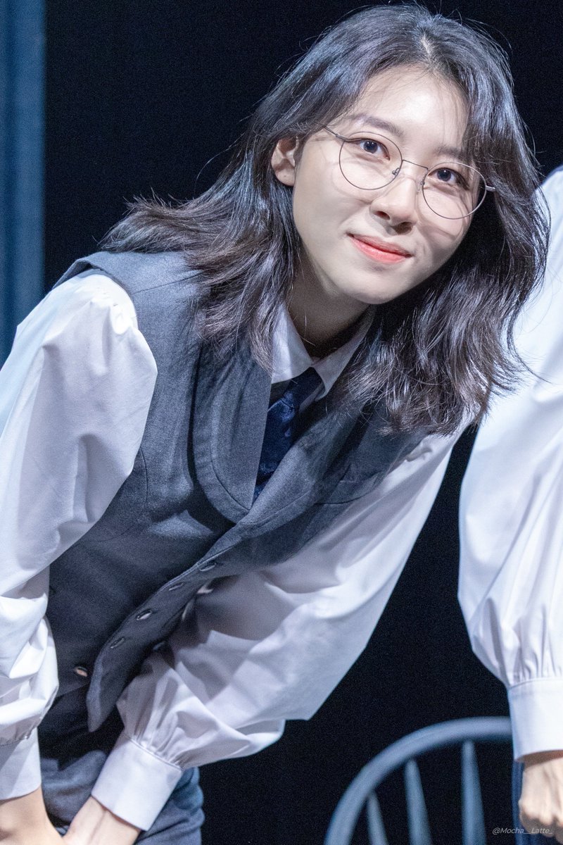 Mocha__Latte_'s tweet photo. 260728 연극 지킬 앤 하이드
과몰입토크 포토타임📸

퍼포머 | #장보람 https://t.co/KlLFgh6H4b