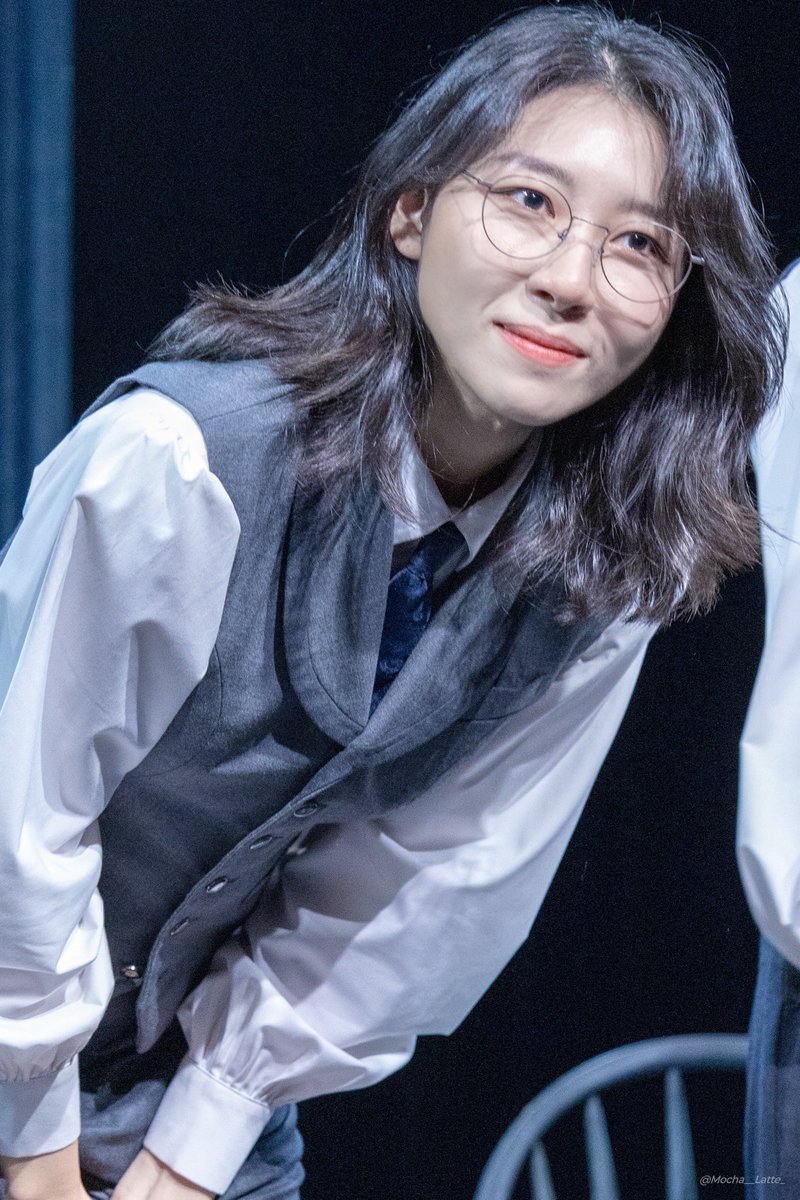 Mocha__Latte_'s tweet photo. 260728 연극 지킬 앤 하이드
과몰입토크 포토타임📸

퍼포머 | #장보람 https://t.co/KlLFgh6H4b