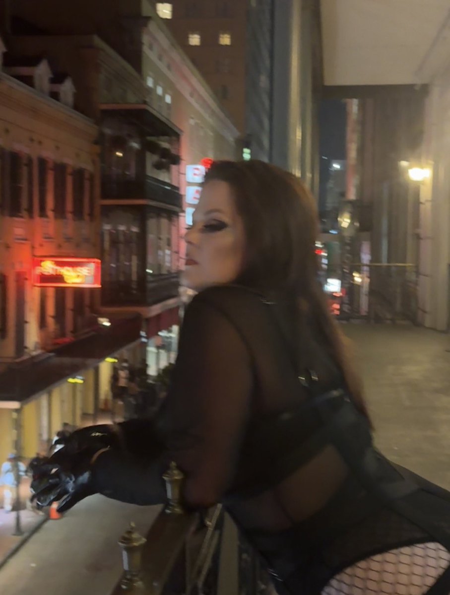 yesmissiv's tweet photo. I love this look! I’m going to recreate it soon for an in person event in #Raleigh I am booked for! Full photoset on My spicy sites 🖤⛓️

#kink #bdsm #dominatrix #femdom #fetishmodel https://t.co/rPxbq5SSZu